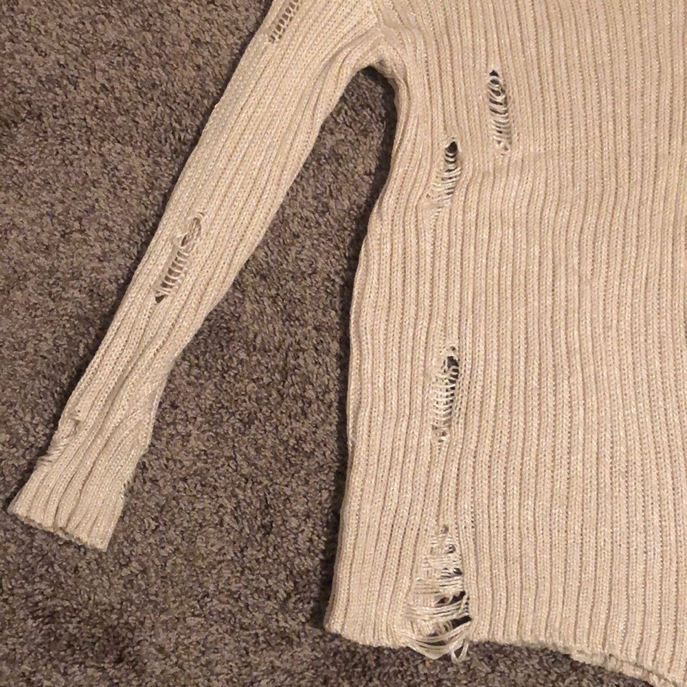 Distressed sweater - Picture 4 of 4